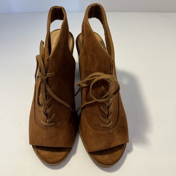 GAP PEEP TOE SUEDE HEELS SZ 8 - Picture 2 of 7